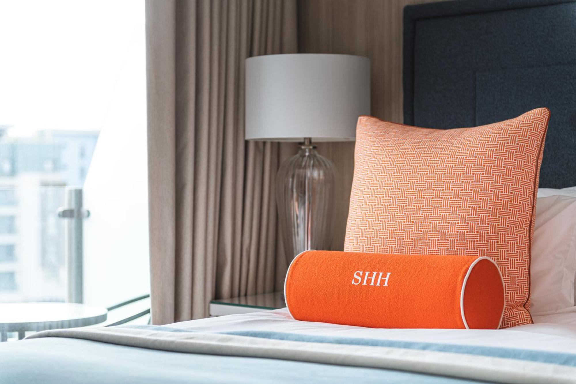 Harbour Hotel & Spa Southampton Rom bilde A bolster pillow
