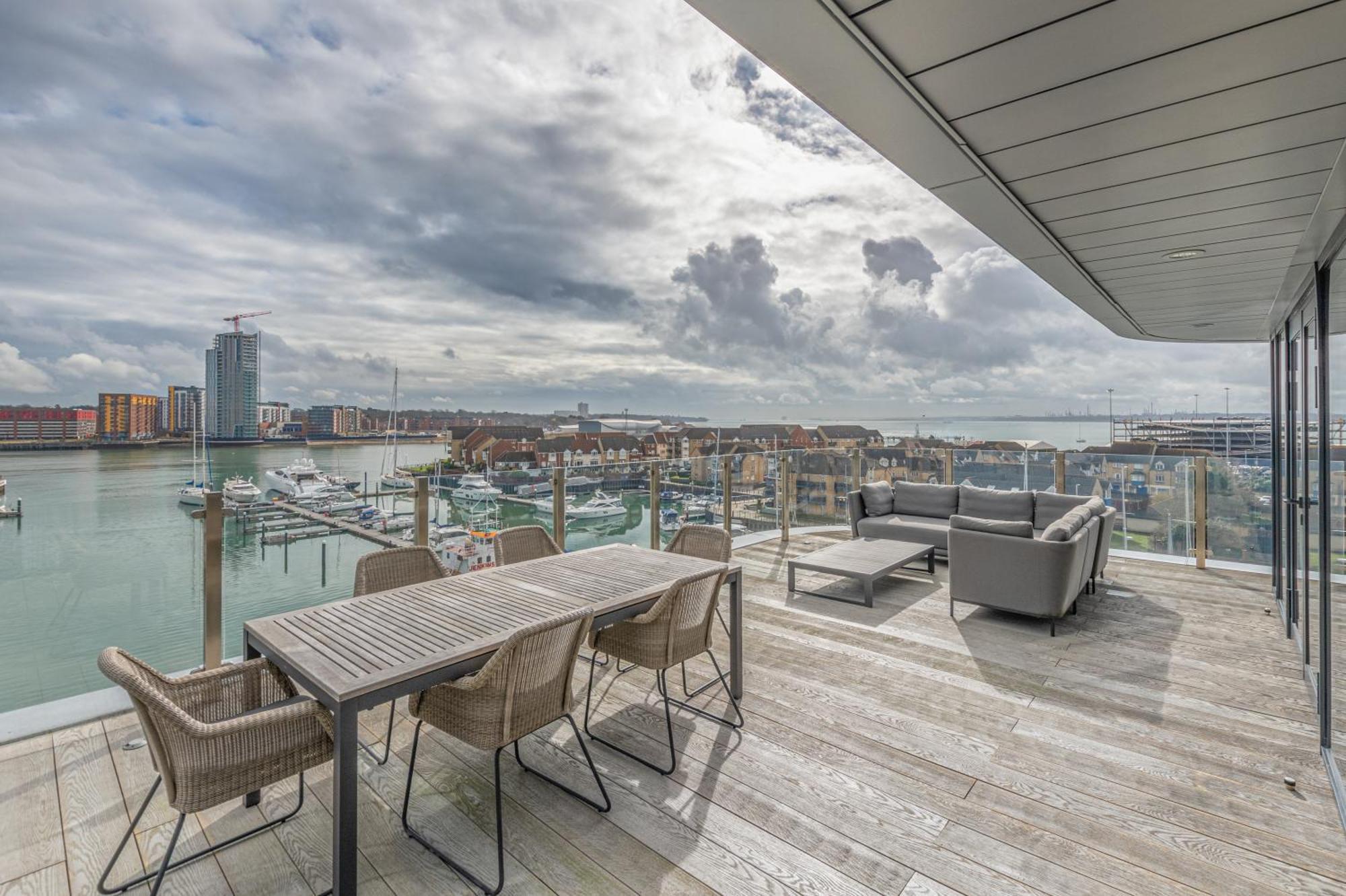 Harbour Hotel & Spa Southampton Rom bilde The roof terrace at The Beacon