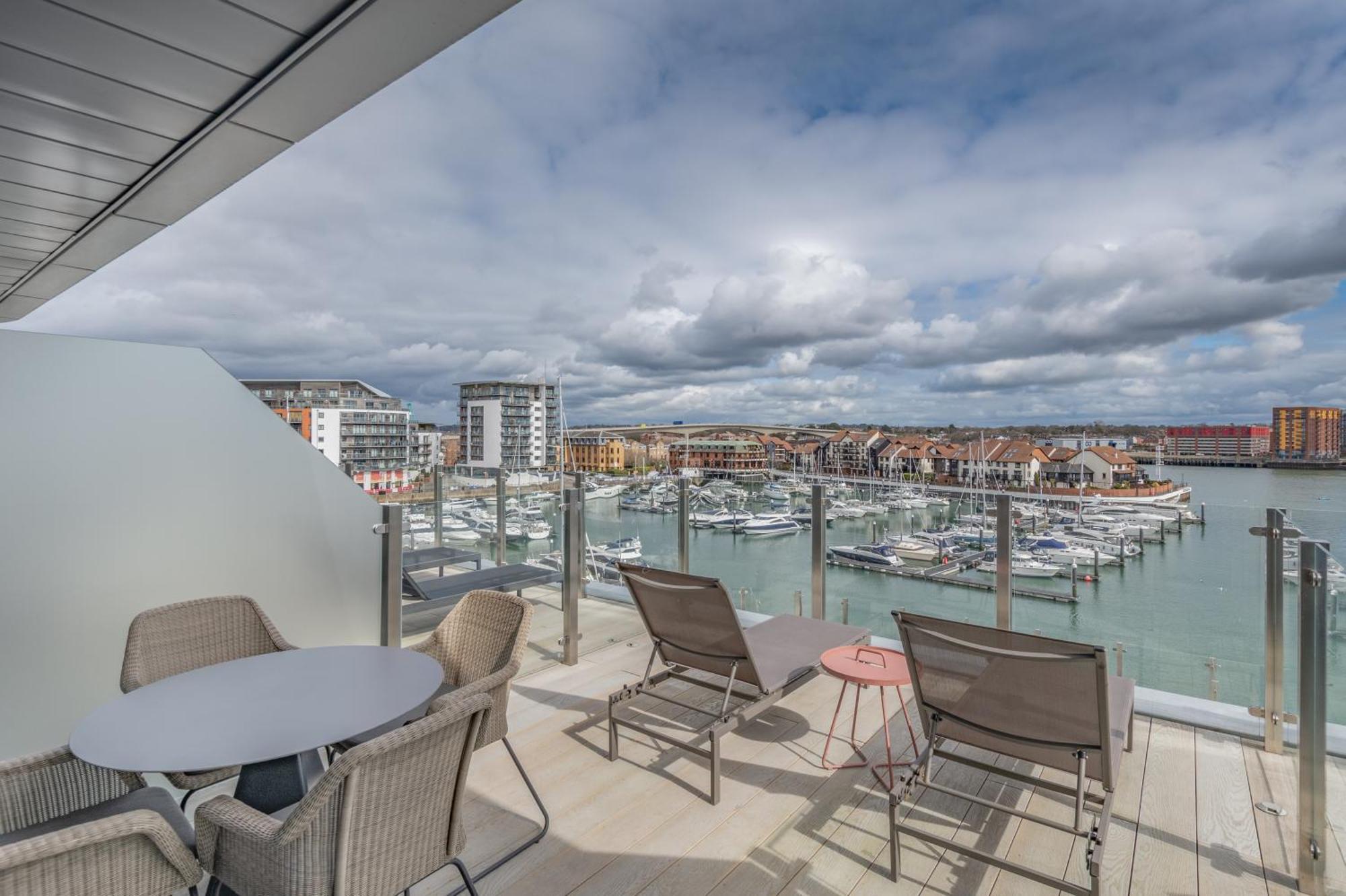 Harbour Hotel & Spa Southampton Eksteriør bilde View from the roof terrace